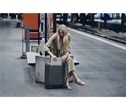 Куфар Wenger с отделение за лаптоп 14" , Syntry HS, Syntry,Black/Heather Grey