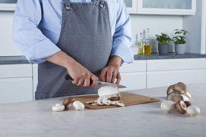 Универсален кухненски нож Victorinox,широко ,право острие