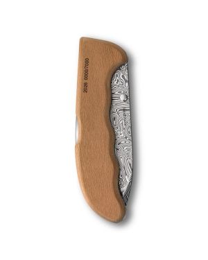 Нож Victorinox Evoke Wood Damast Limited Edition 2026