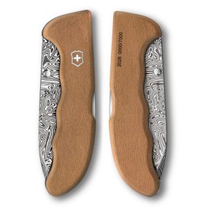 Нож Victorinox Evoke Wood Damast Limited Edition 2026