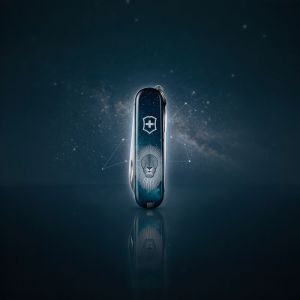 Колекционерско джобно ножче  Victorinox с дизайн на зодиакален знак Лъв